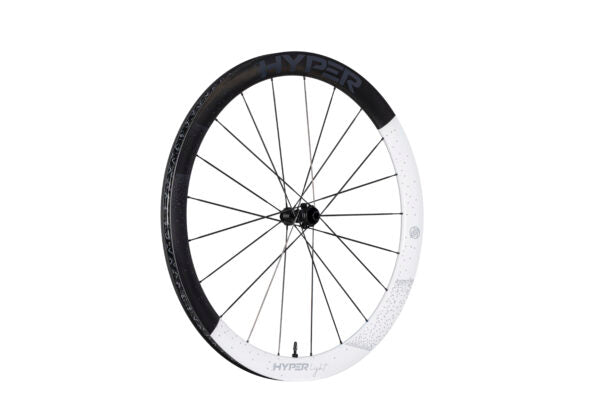 Lún HYPER LIGHT carbon wheel with two-tone deep rim: matte black & speckled white.