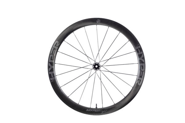 Lún HYPER LIGHT carbon fiber wheelset with deep-section rims and debossed dark gray HYPER branding. Product appearance page.